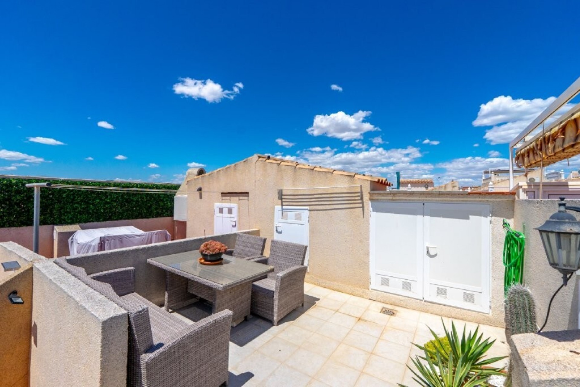Återförsäljning - Town House -
Torrevieja - aguas nuevas