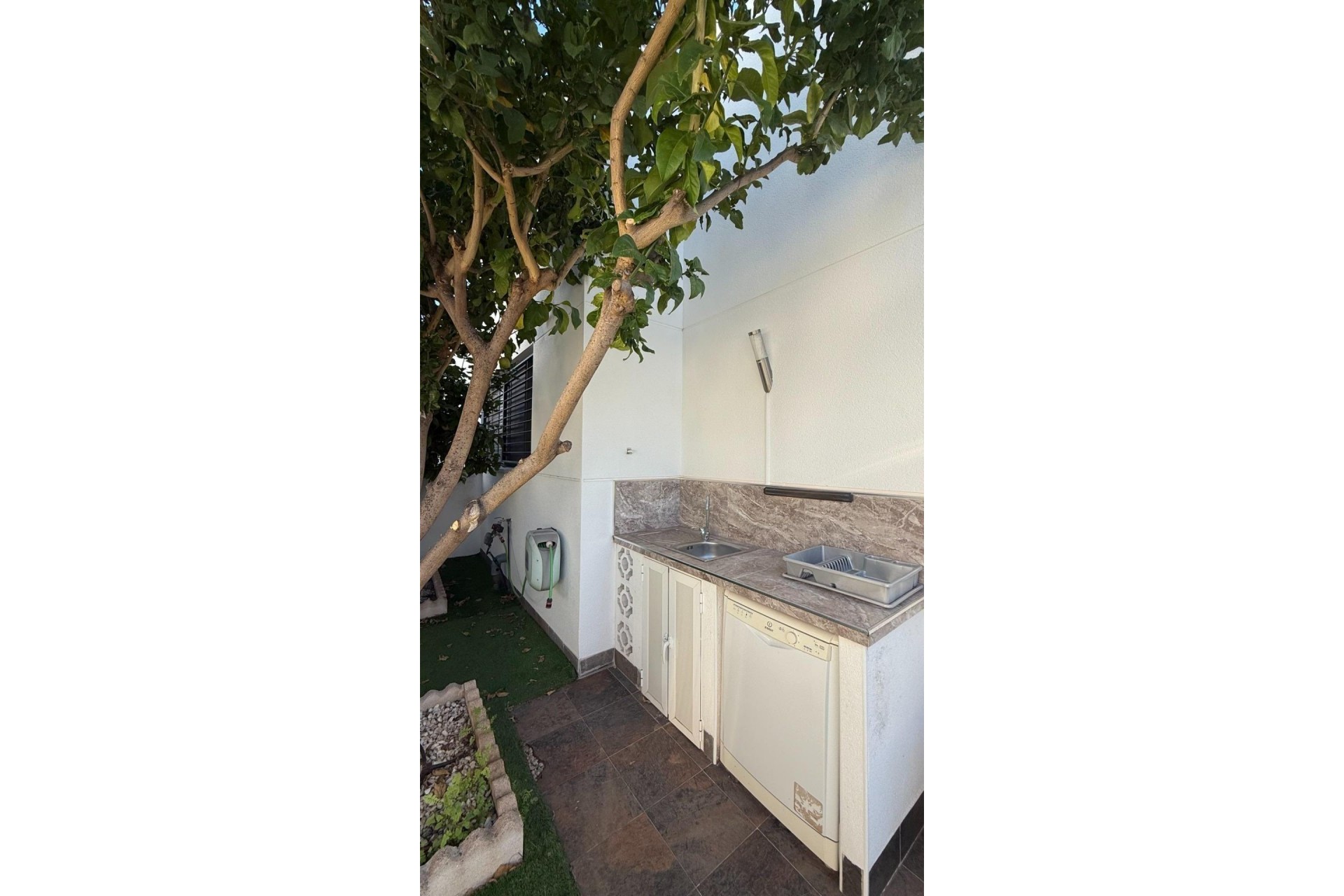 Återförsäljning - Town House -
Torrevieja - aguas nuevas