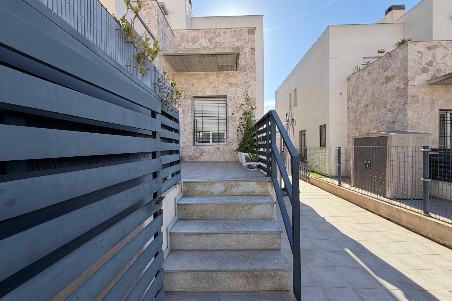 Återförsäljning - Town House -
Torrevieja - aguas nuevas