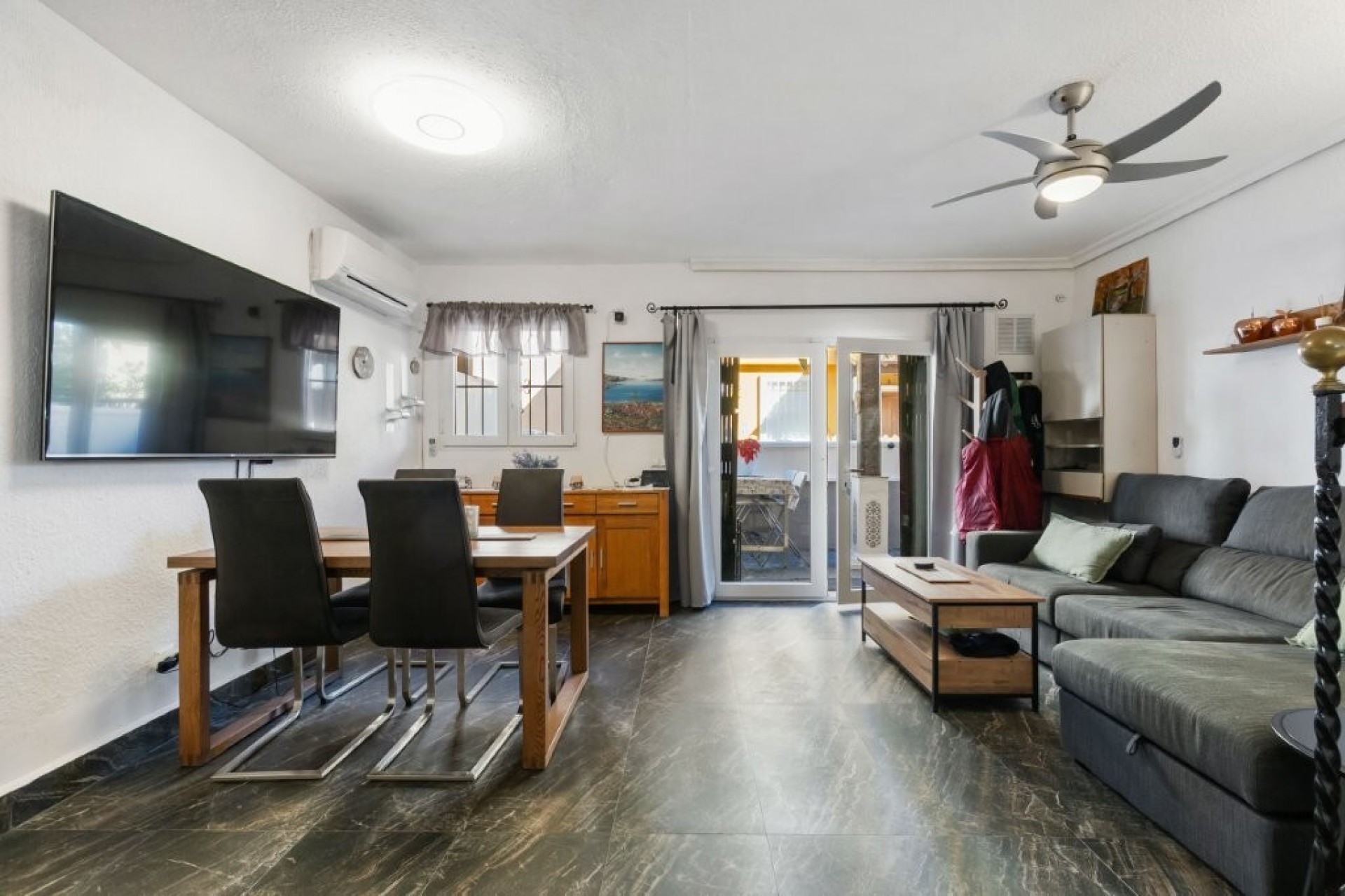 Återförsäljning - Town House -
Torrevieja - Cabo Cervera