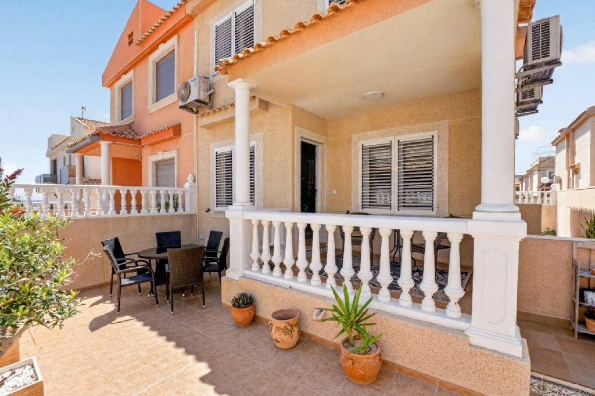 Återförsäljning - Town House -
Torrevieja - Cabo Cervera