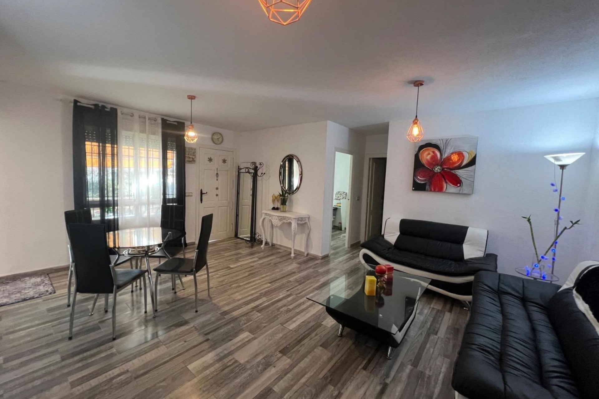 Återförsäljning - Town House -
Torrevieja - Calas Blanca