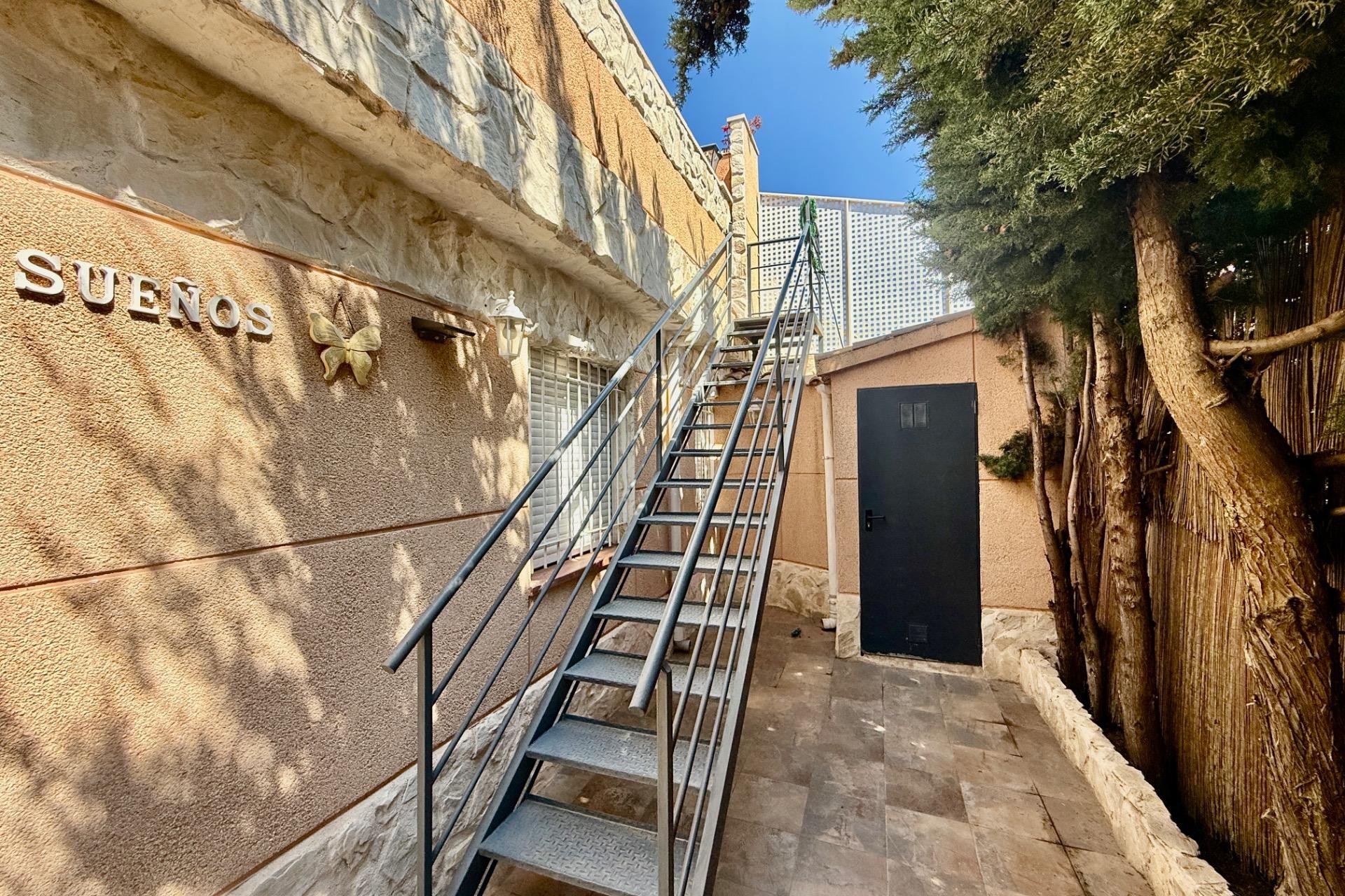 Återförsäljning - Town House -
Torrevieja - Carrefour