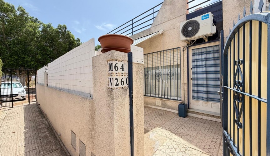 Återförsäljning - Town House -
Torrevieja - Carrefour