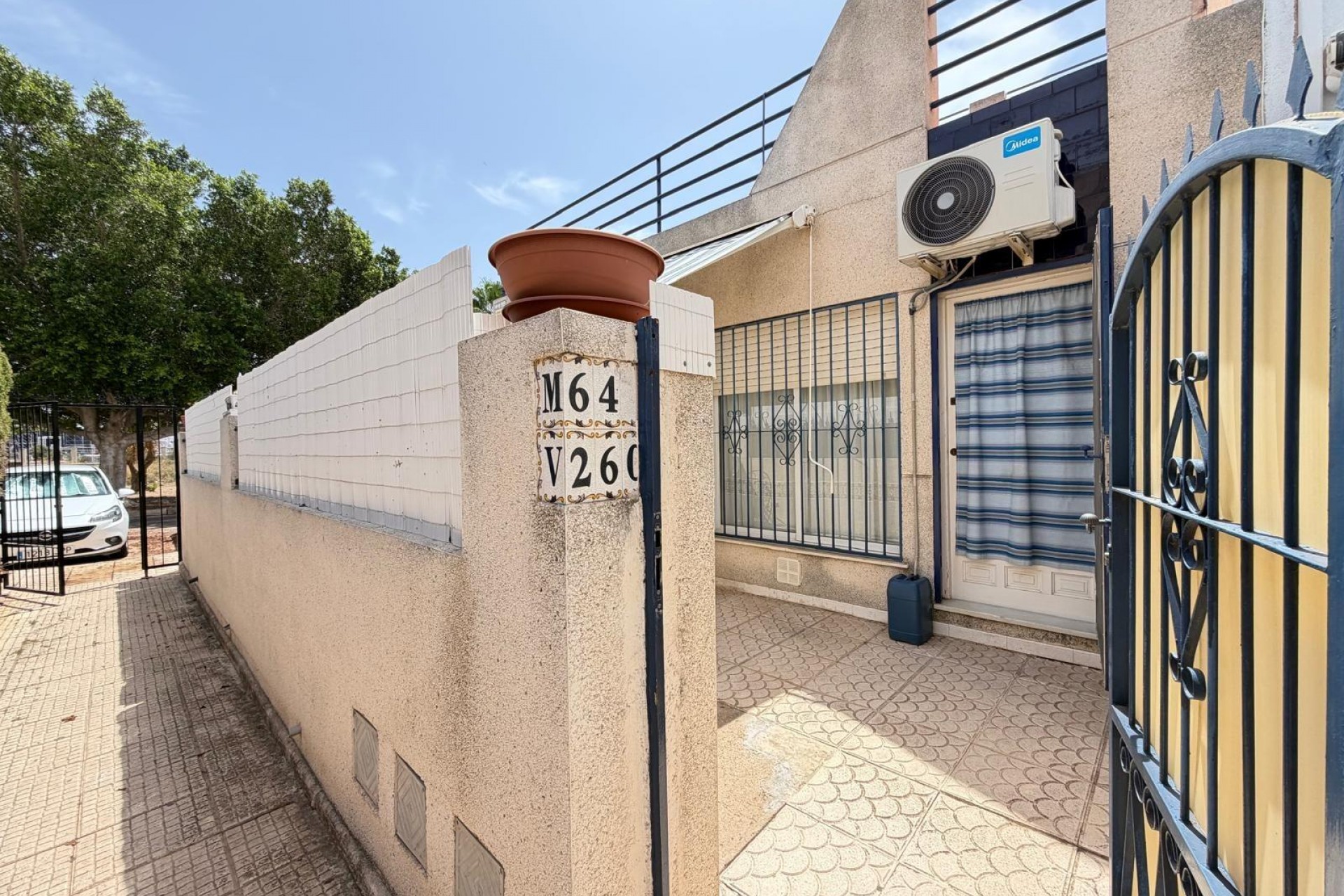 Återförsäljning - Town House -
Torrevieja - Carrefour