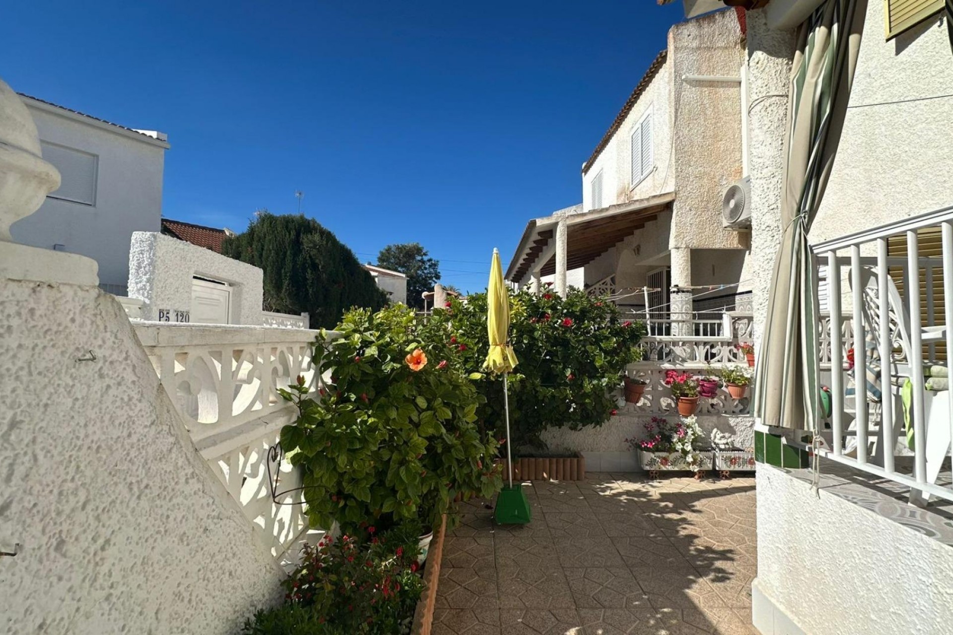 Återförsäljning - Town House -
Torrevieja - Centro