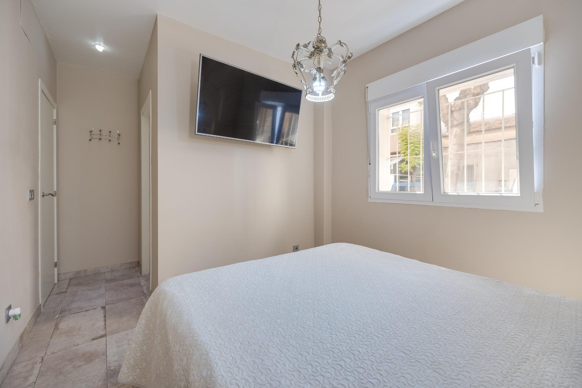 Återförsäljning - Town House -
Torrevieja - Centro