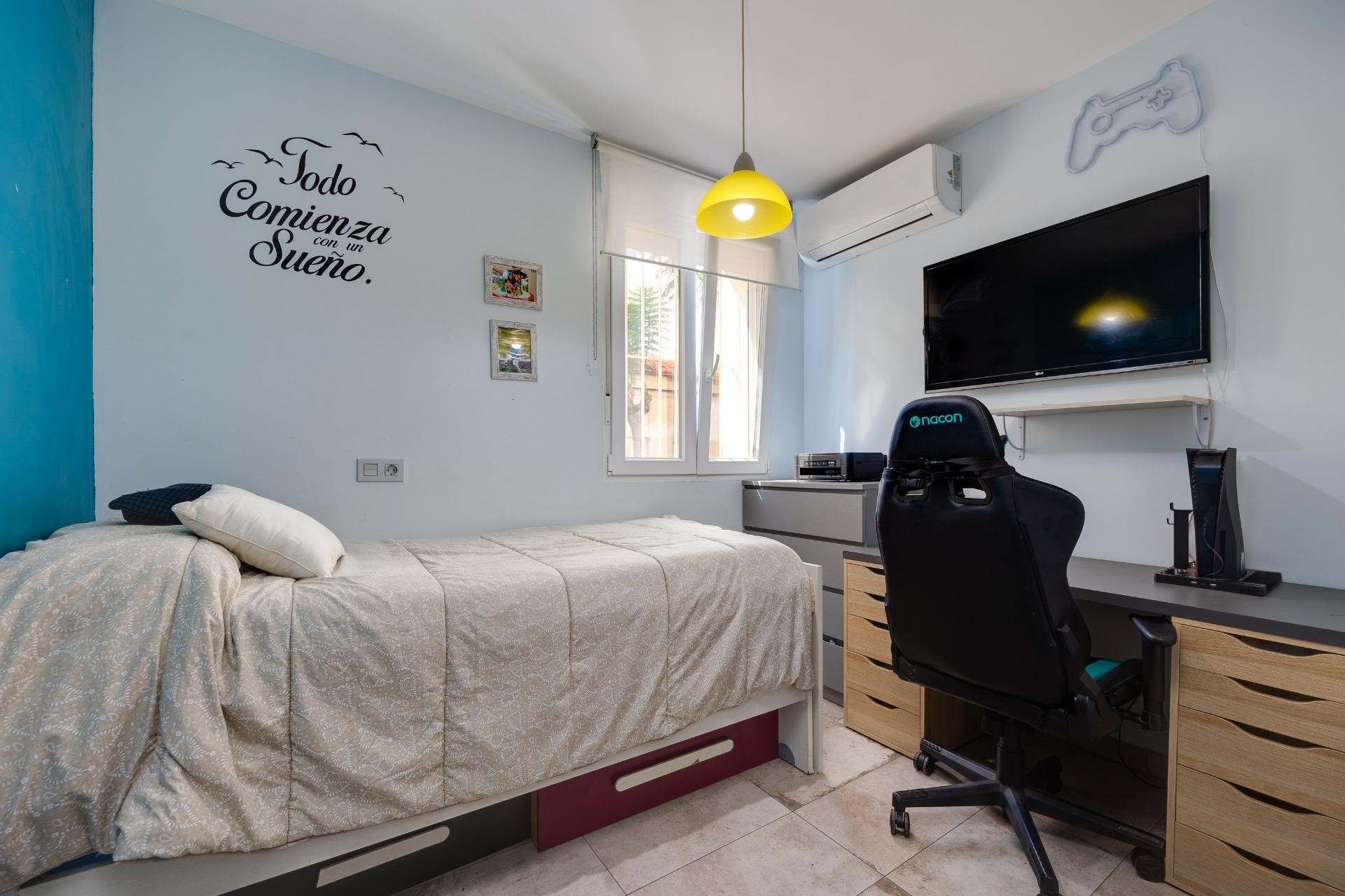 Återförsäljning - Town House -
Torrevieja - Centro