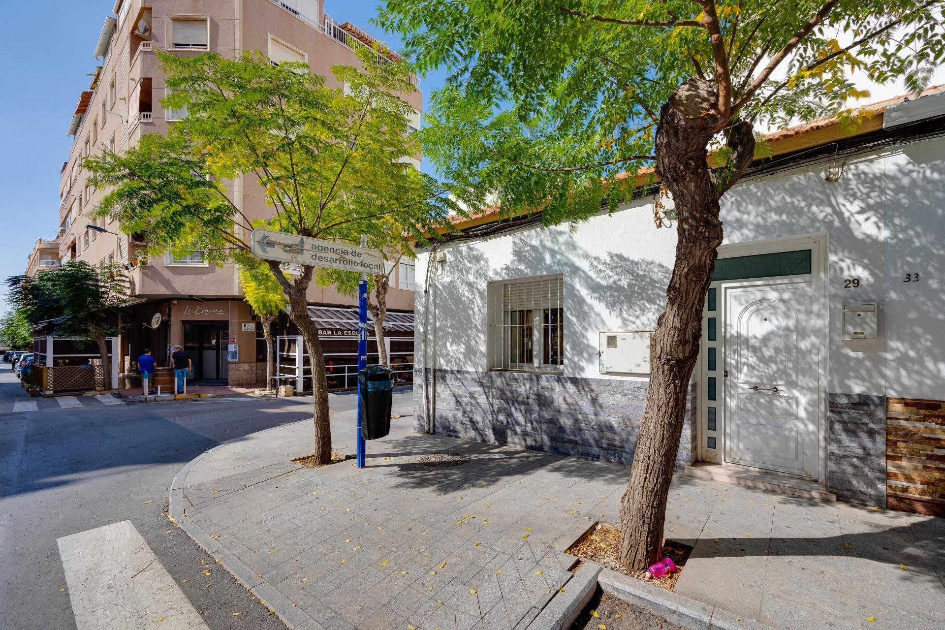 Återförsäljning - Town House -
Torrevieja - Centro