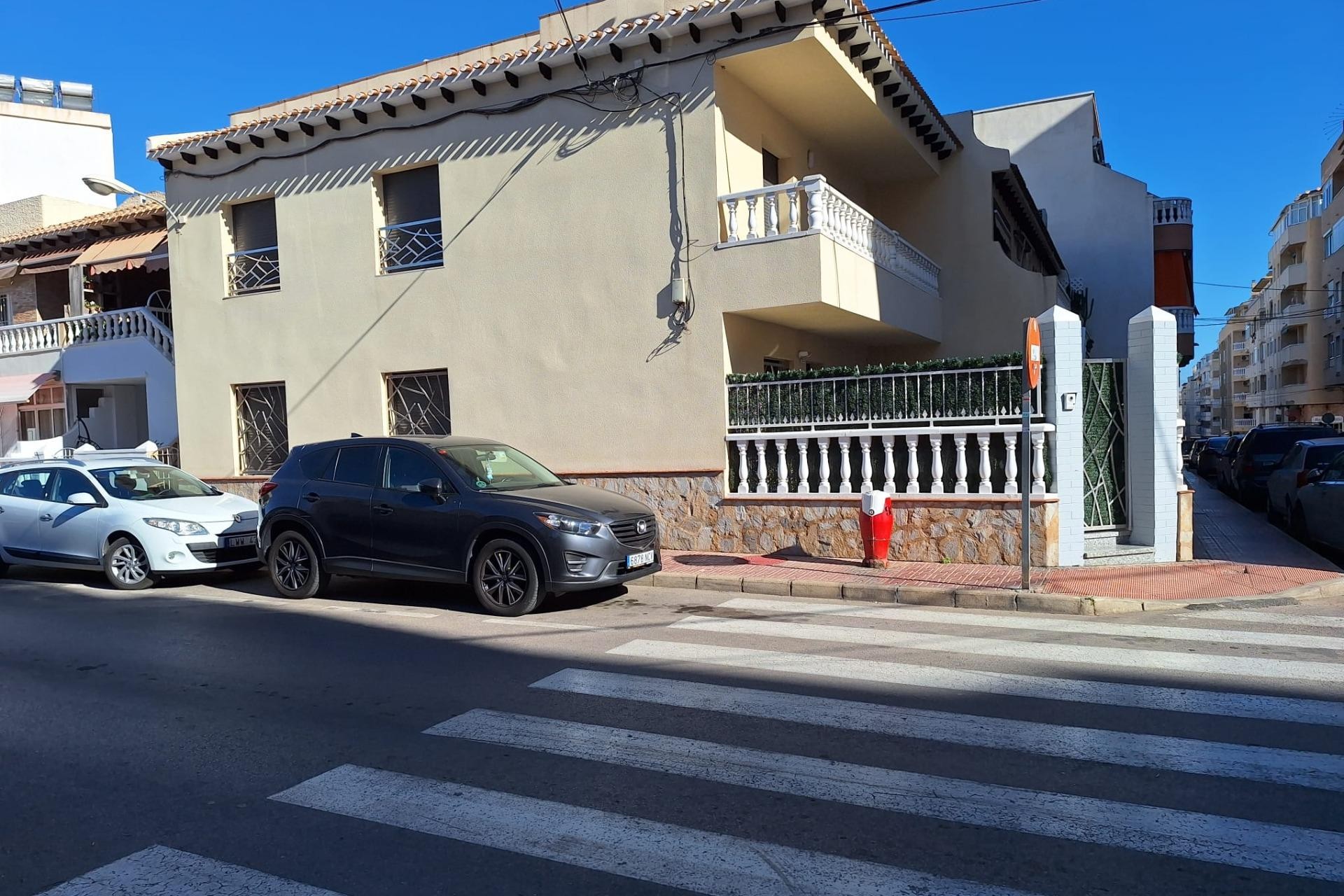 Återförsäljning - Town House -
Torrevieja - Centro