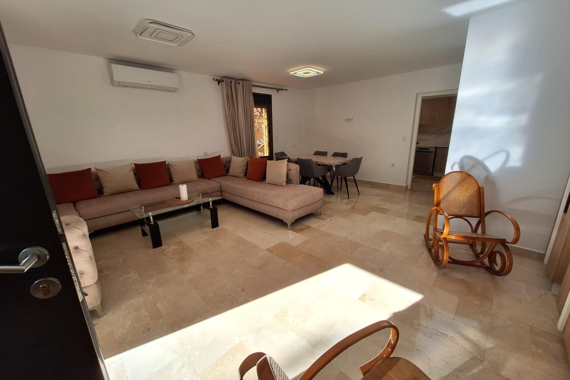 Återförsäljning - Town House -
Torrevieja - Centro