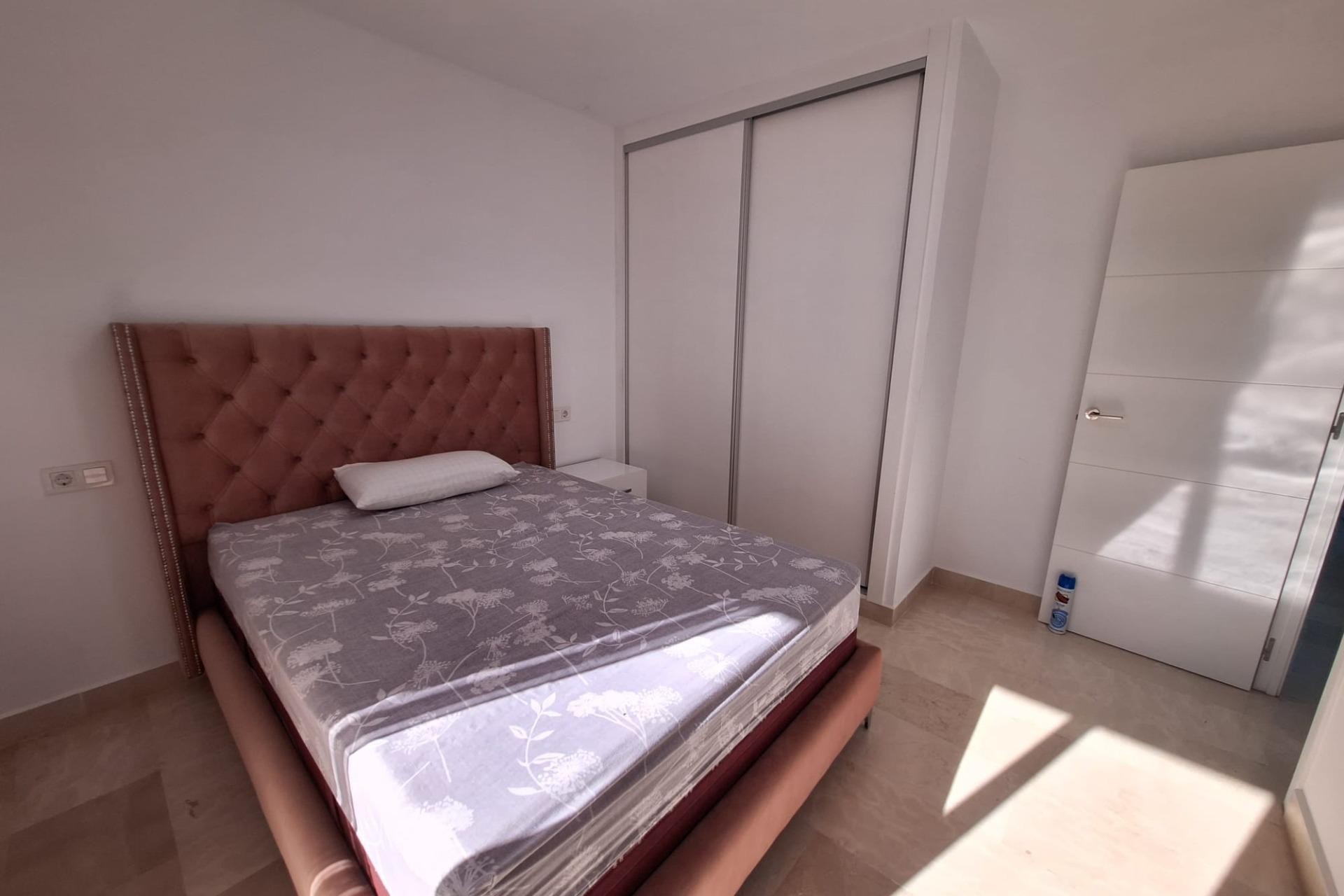 Återförsäljning - Town House -
Torrevieja - Centro