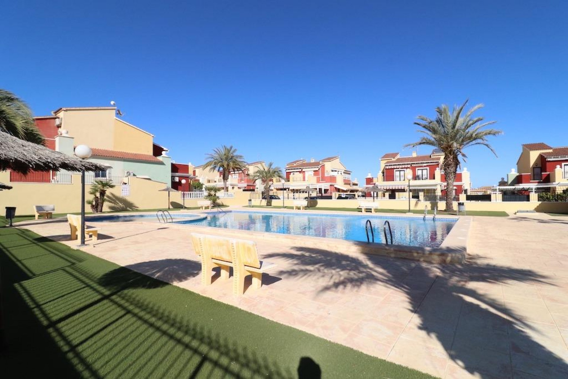 Återförsäljning - Town House -
Torrevieja - Costa Blanca