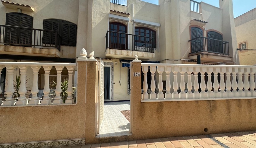 Återförsäljning - Town House -
Torrevieja - Costa Blanca