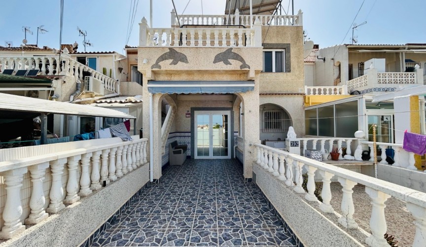 Återförsäljning - Town House -
Torrevieja - Costa Blanca