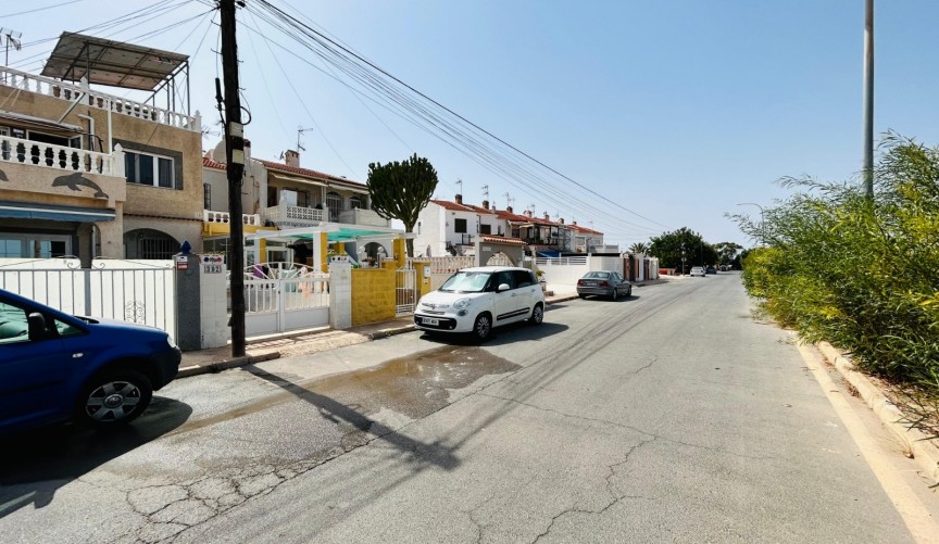 Återförsäljning - Town House -
Torrevieja - Costa Blanca