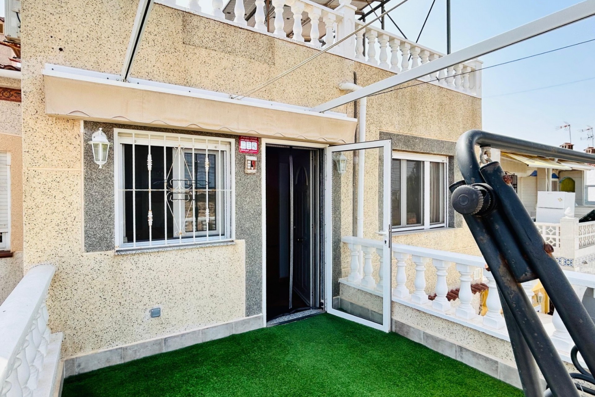 Återförsäljning - Town House -
Torrevieja - Costa Blanca