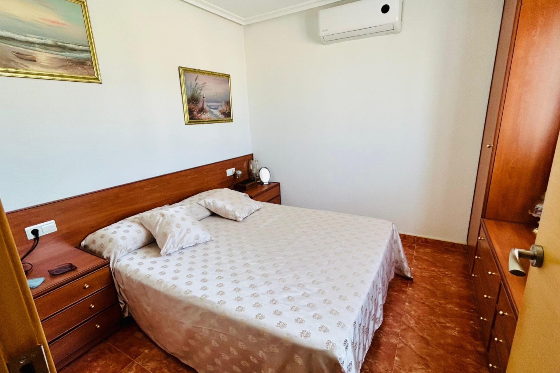 Återförsäljning - Town House -
Torrevieja - Costa Blanca