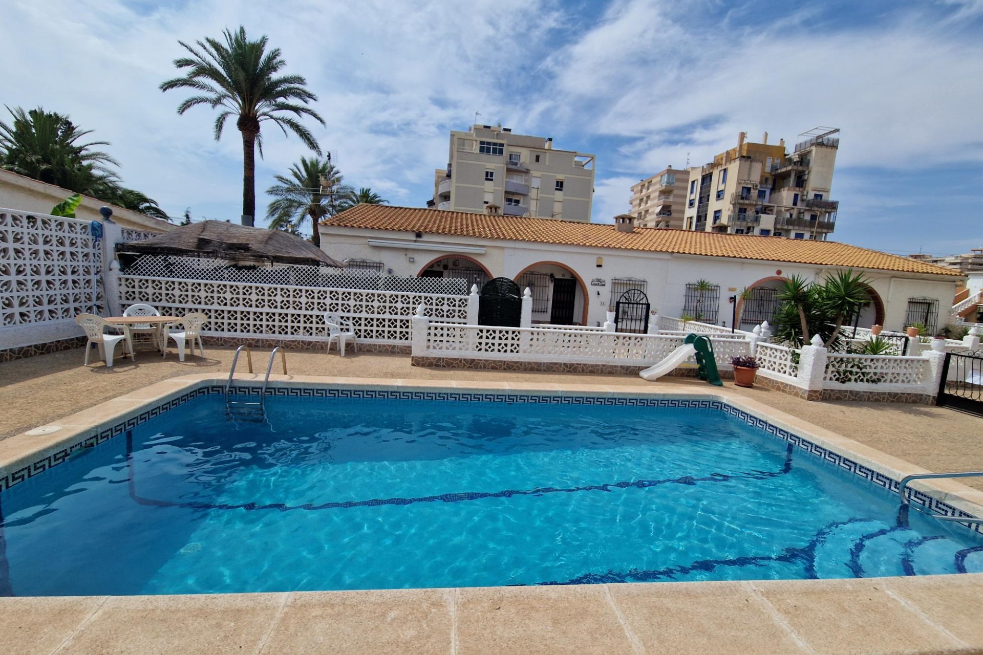 Återförsäljning - Town House -
Torrevieja - Costa Blanca