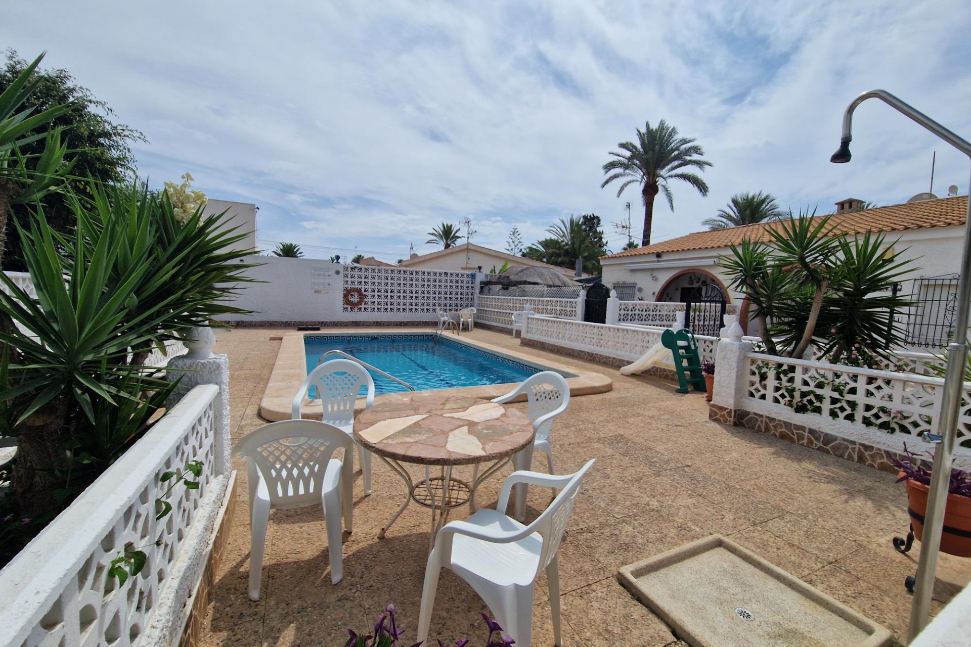 Återförsäljning - Town House -
Torrevieja - Costa Blanca