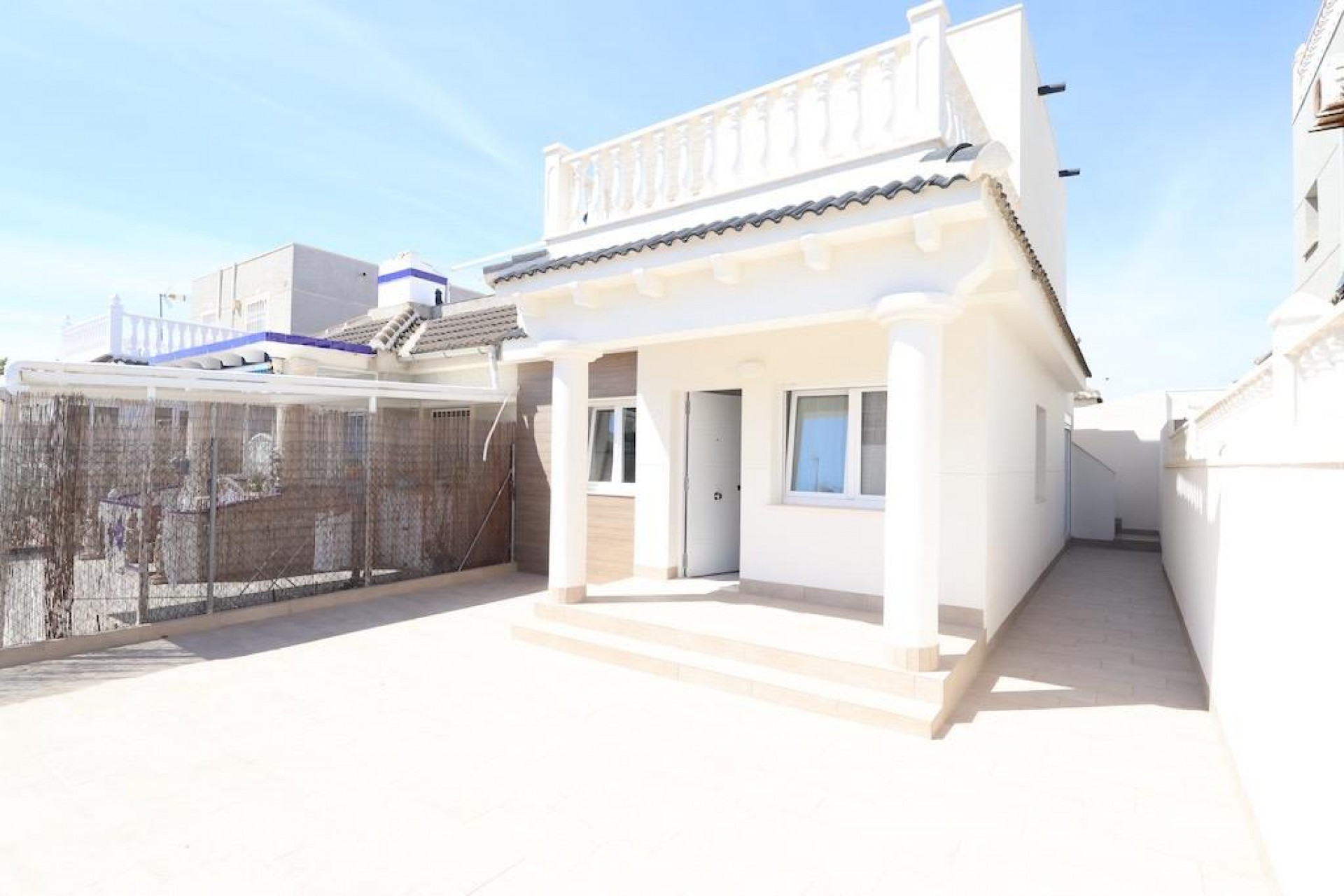 Återförsäljning - Town House -
Torrevieja - Costa Blanca