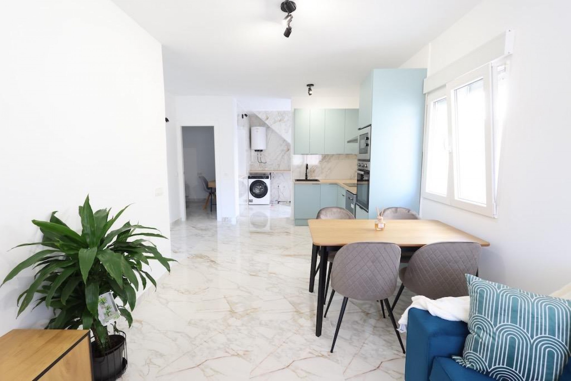 Återförsäljning - Town House -
Torrevieja - Costa Blanca