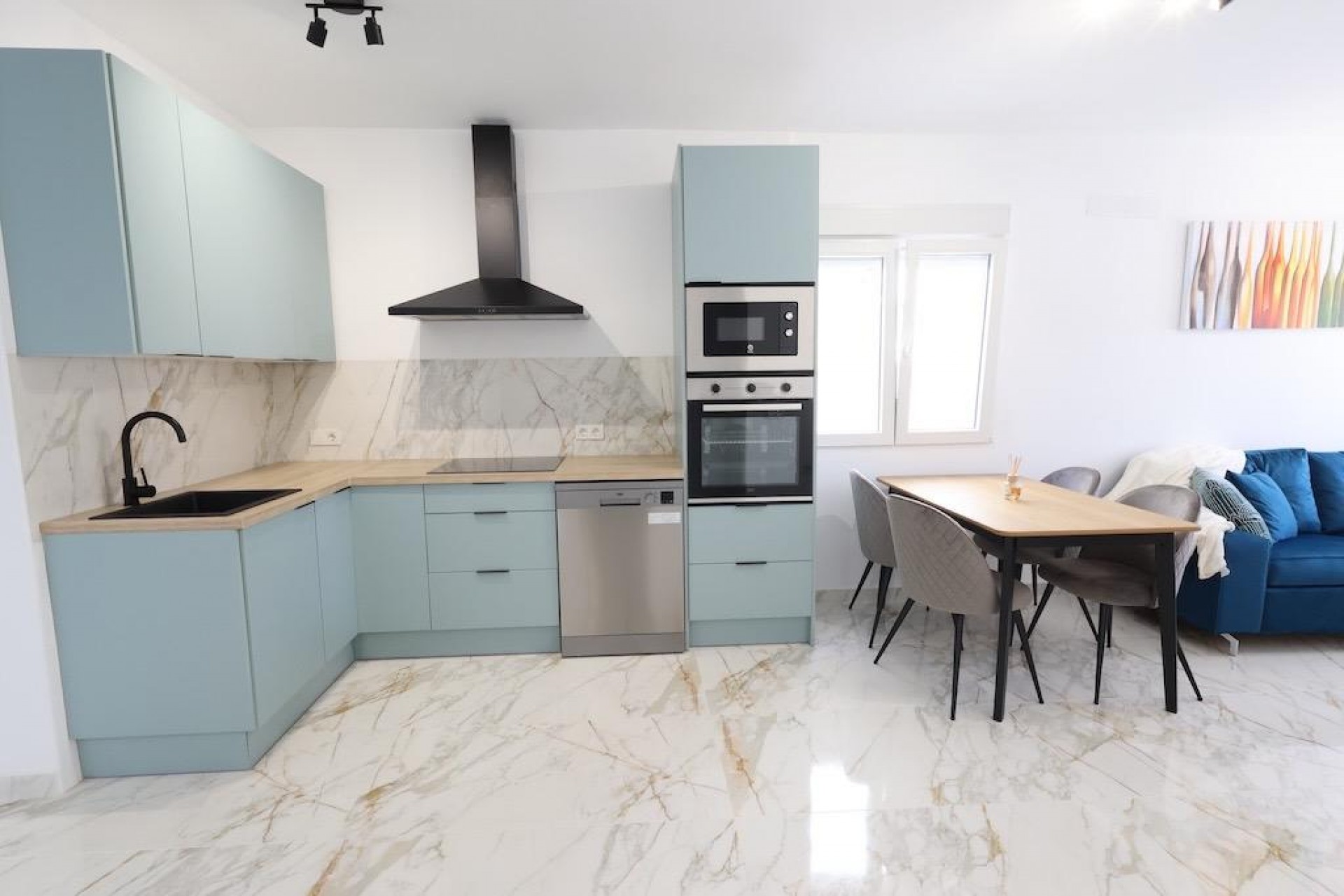 Återförsäljning - Town House -
Torrevieja - Costa Blanca