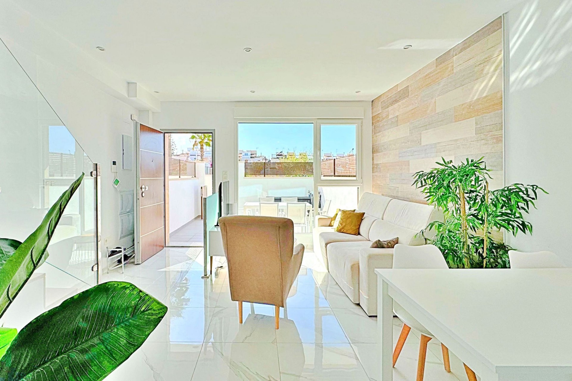 Återförsäljning - Town House -
Torrevieja - Costa Blanca