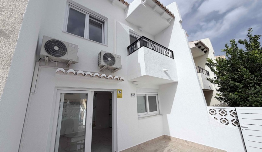 Återförsäljning - Town House -
Torrevieja - Costa Blanca