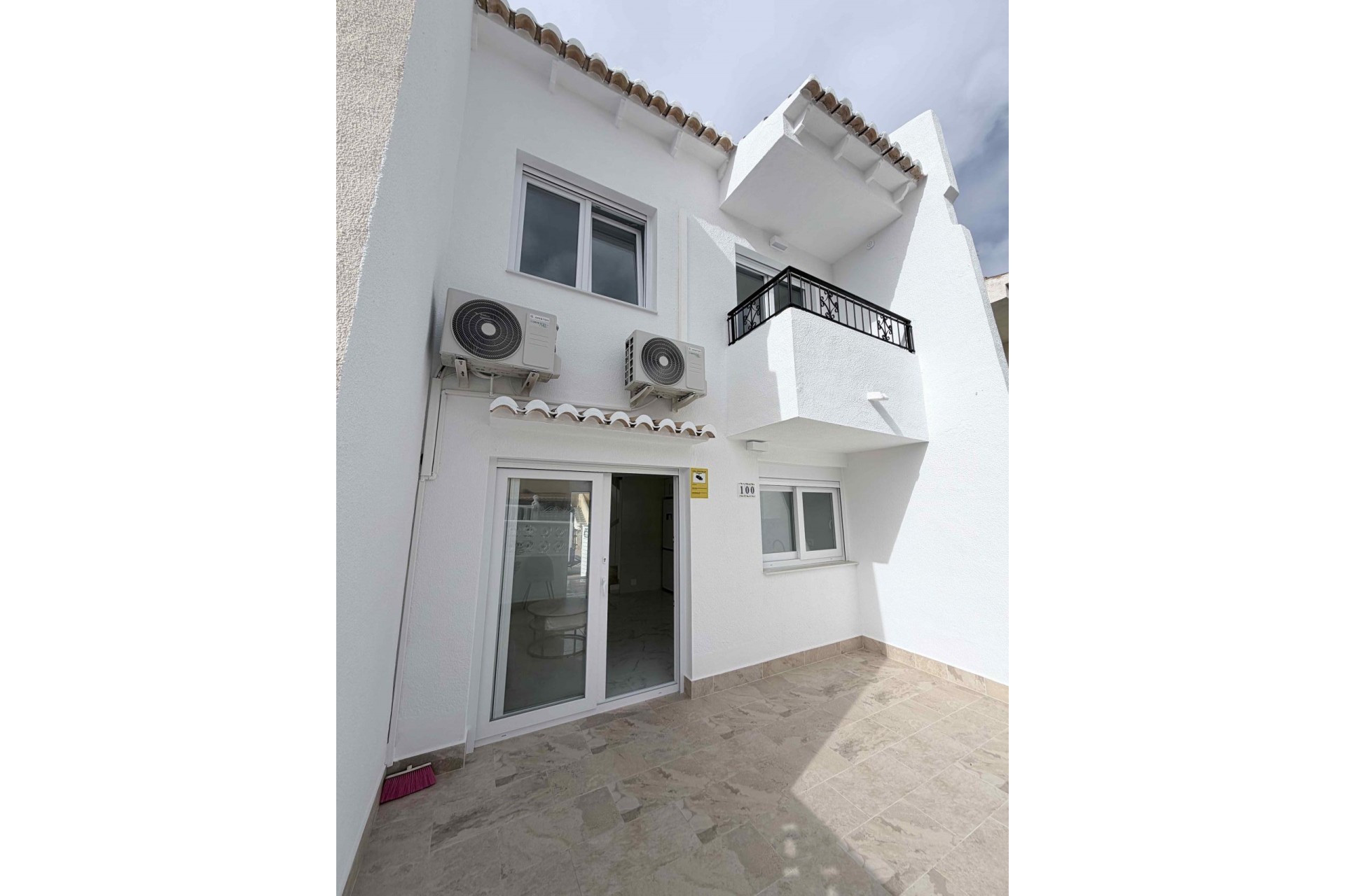 Återförsäljning - Town House -
Torrevieja - Costa Blanca