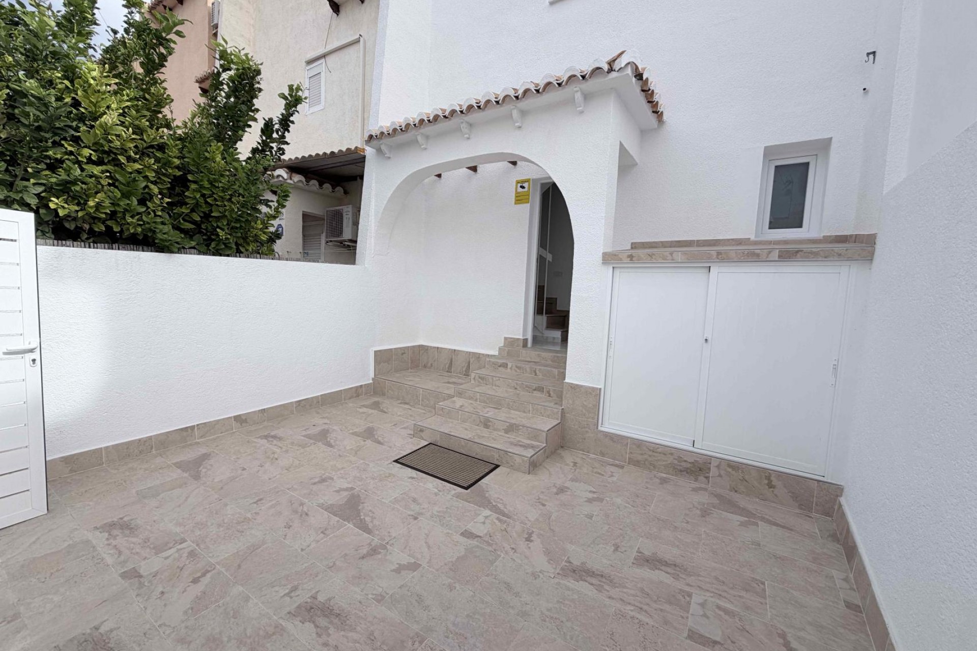 Återförsäljning - Town House -
Torrevieja - Costa Blanca