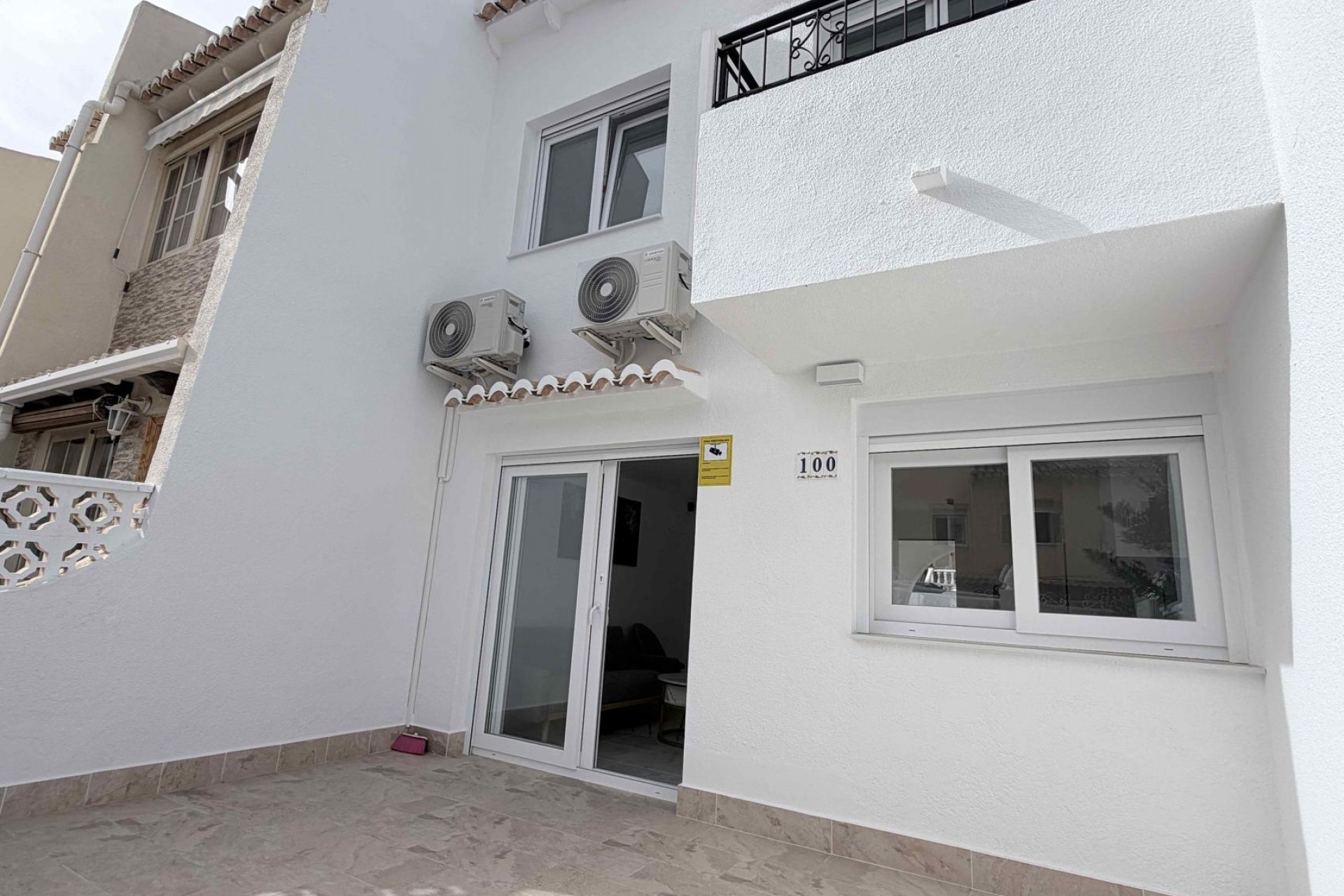 Återförsäljning - Town House -
Torrevieja - Costa Blanca