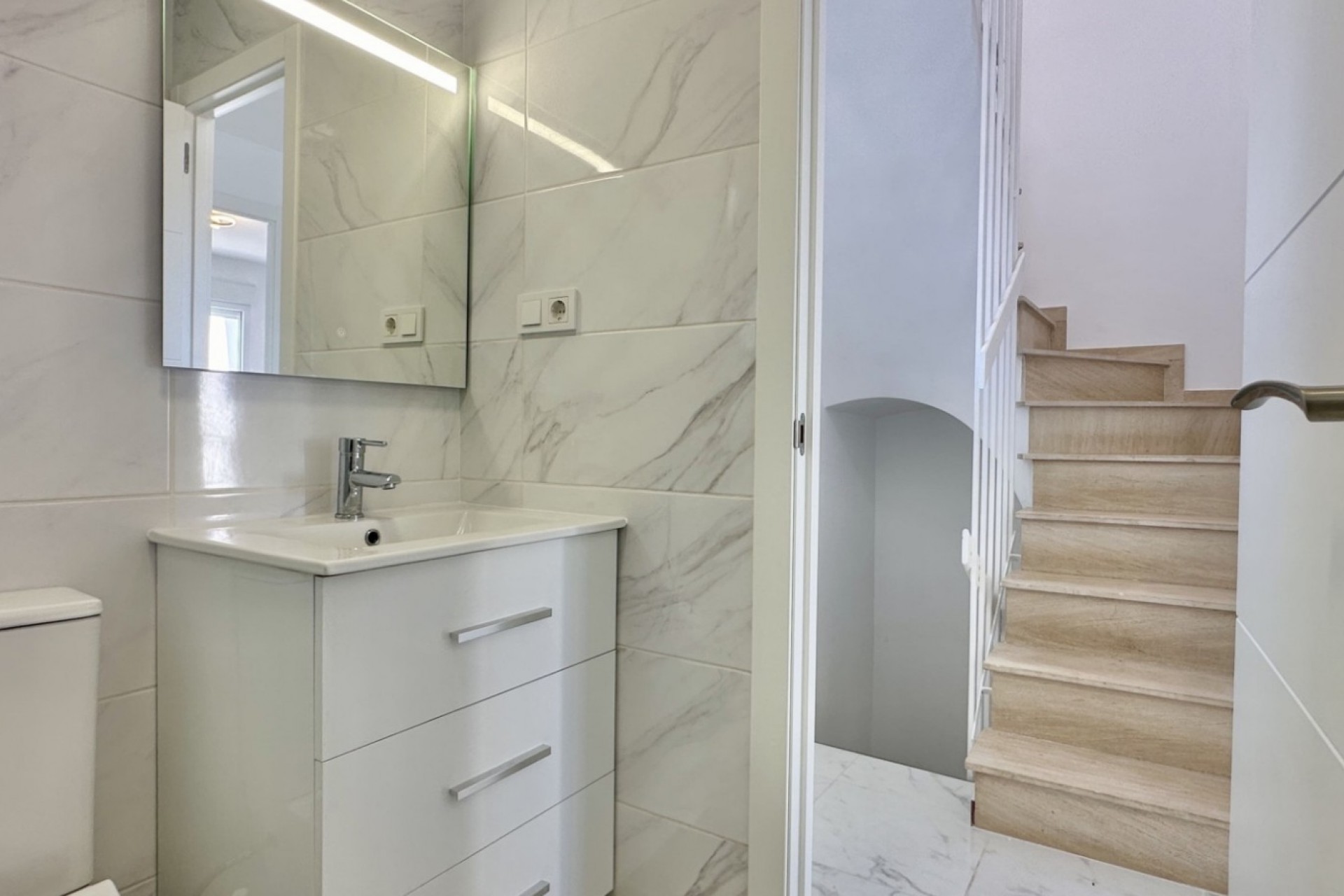 Återförsäljning - Town House -
Torrevieja - Costa Blanca