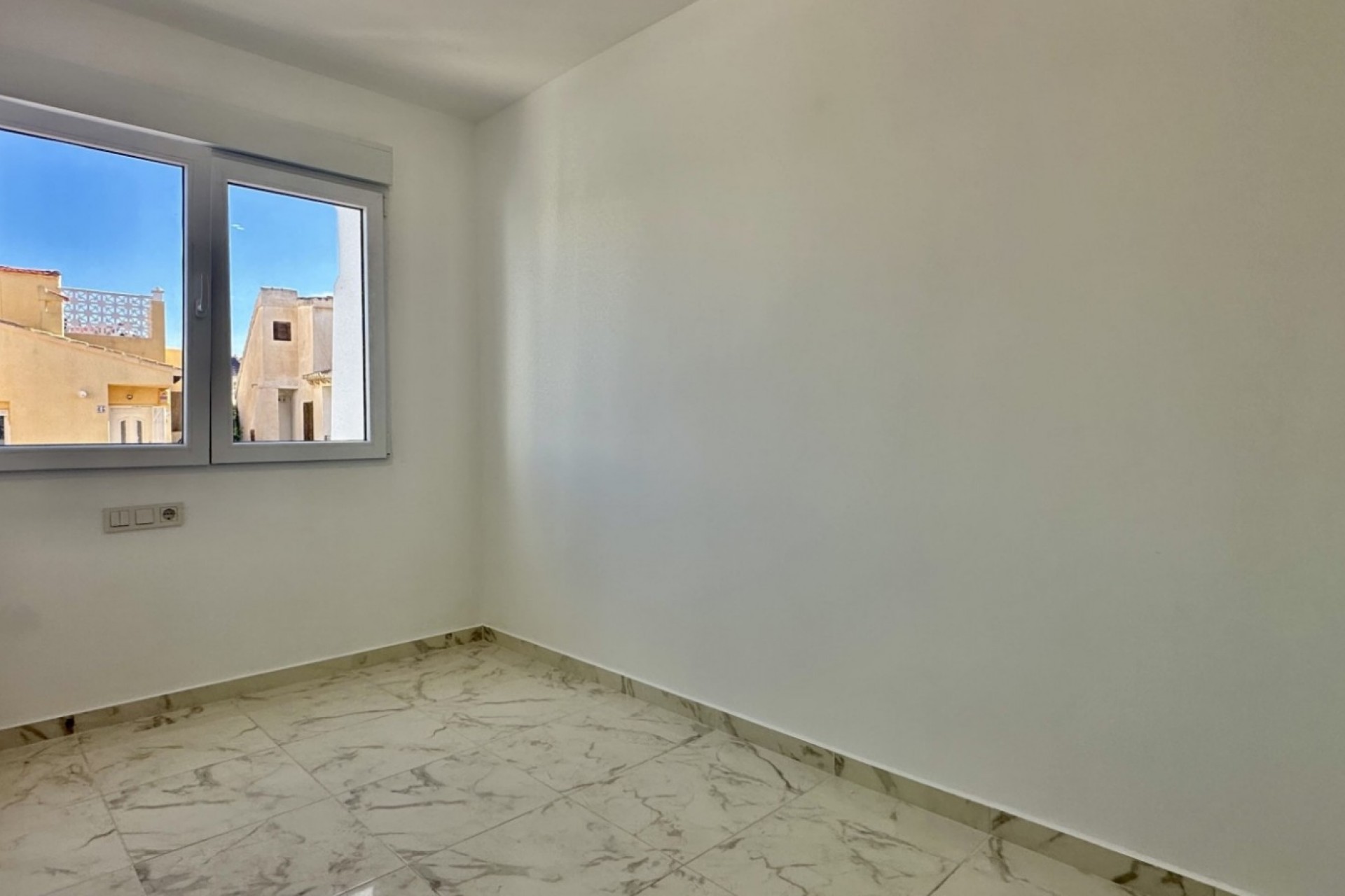 Återförsäljning - Town House -
Torrevieja - Costa Blanca