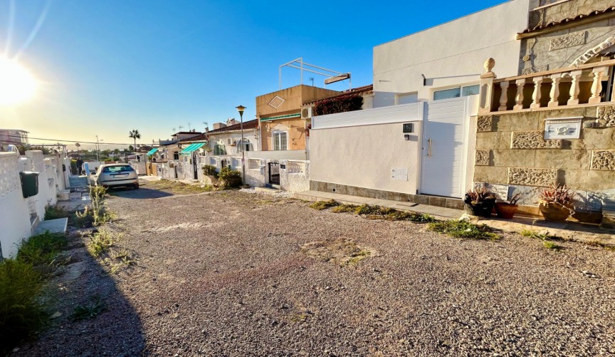 Återförsäljning - Town House -
Torrevieja - Costa Blanca