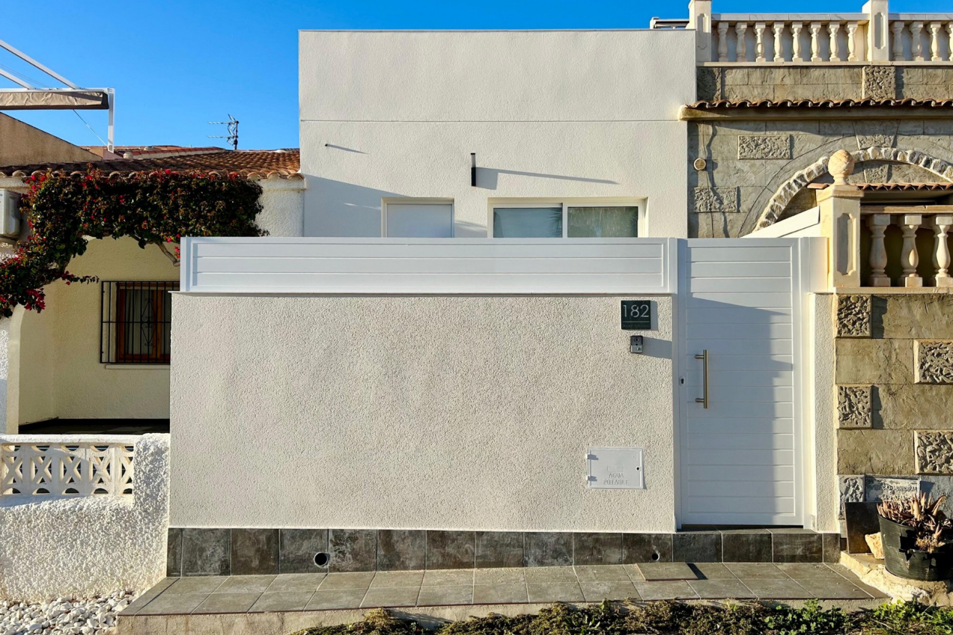 Återförsäljning - Town House -
Torrevieja - Costa Blanca