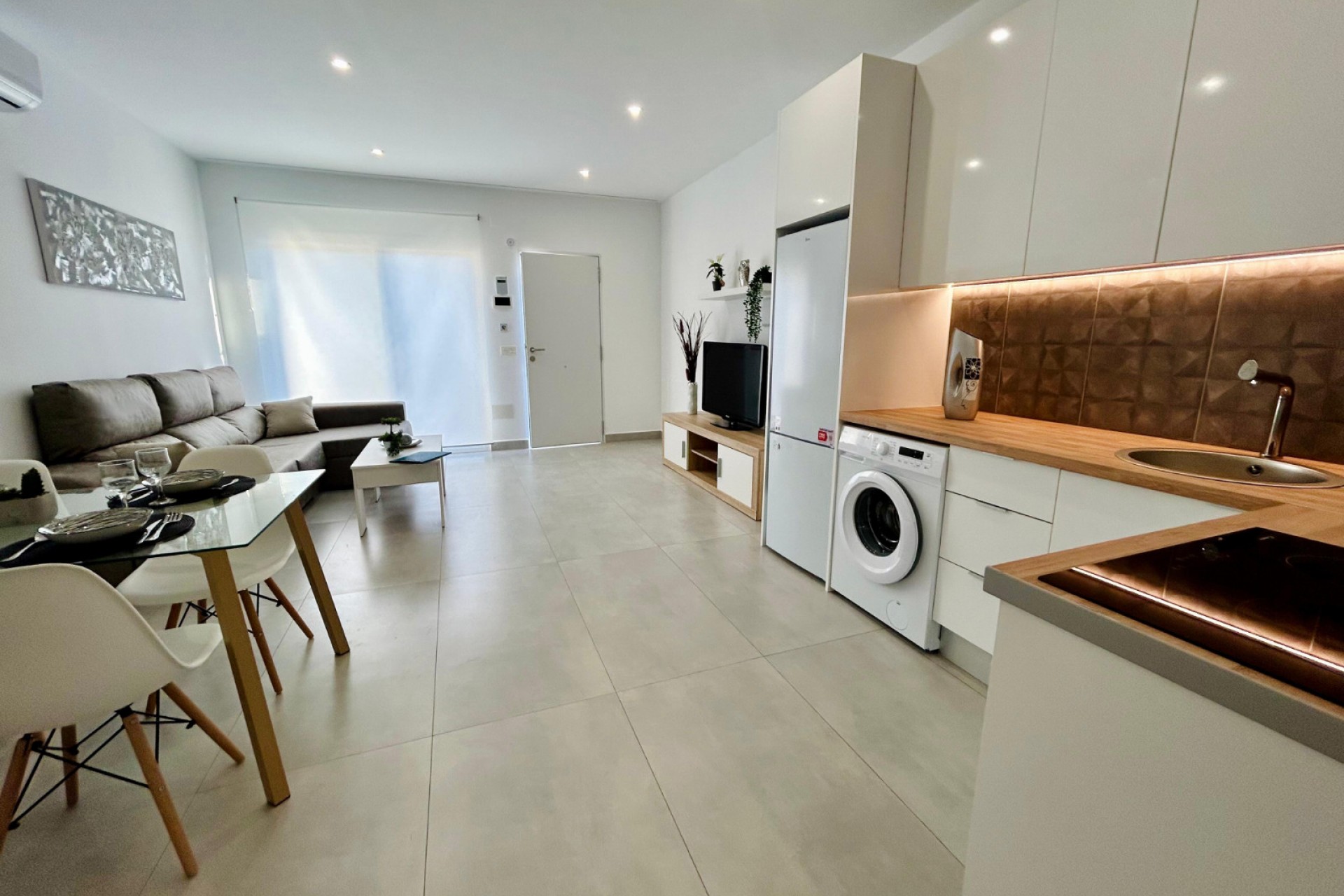 Återförsäljning - Town House -
Torrevieja - Costa Blanca