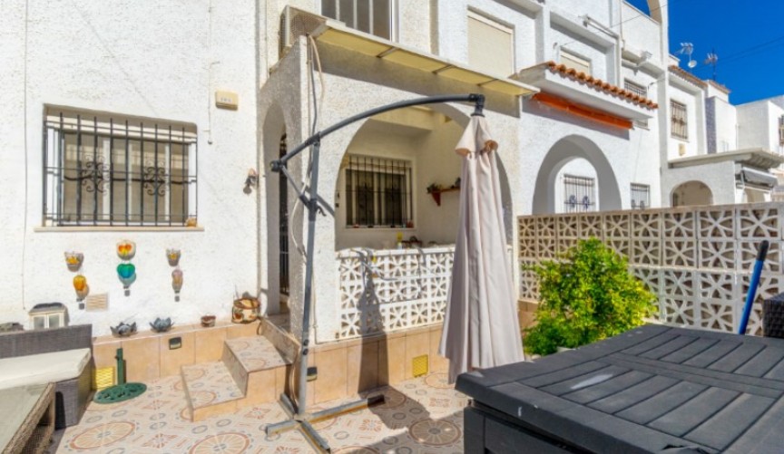 Återförsäljning - Town House -
Torrevieja - Costa Blanca