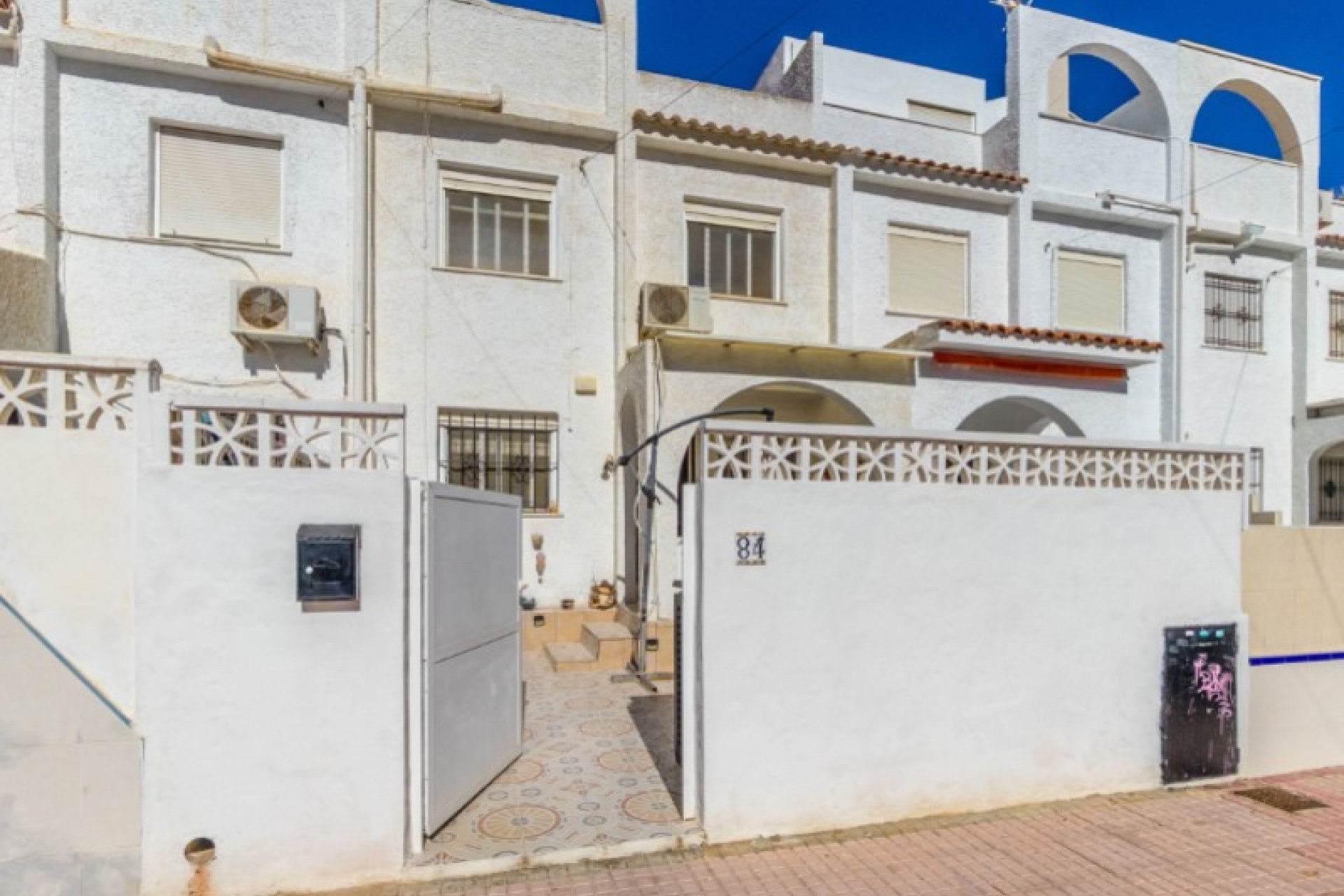 Återförsäljning - Town House -
Torrevieja - Costa Blanca
