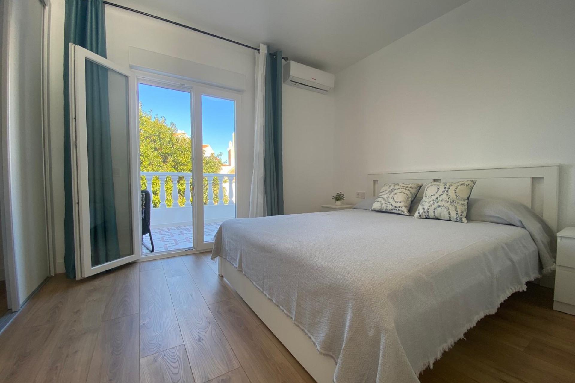 Återförsäljning - Town House -
Torrevieja - Costa Blanca