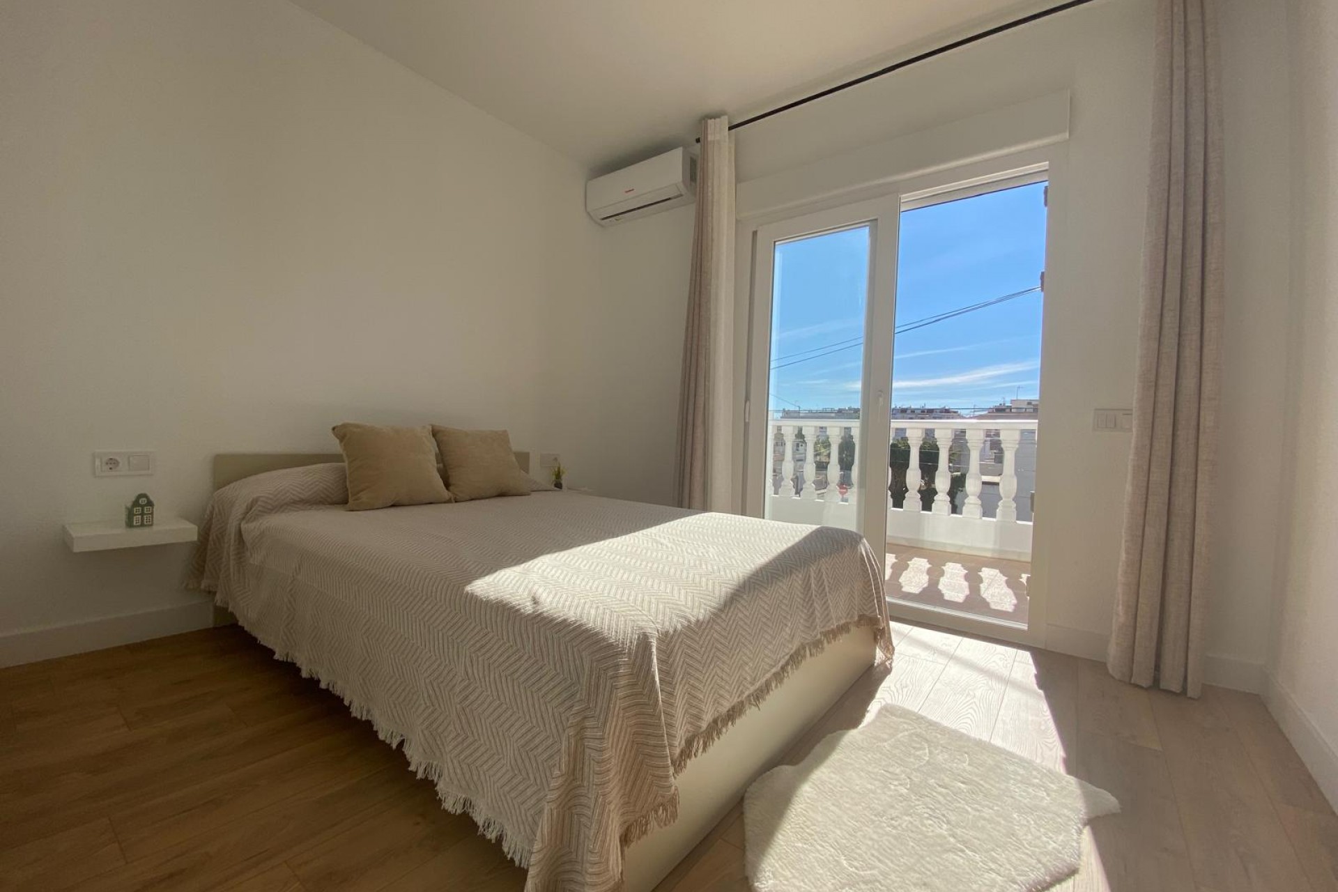 Återförsäljning - Town House -
Torrevieja - Costa Blanca