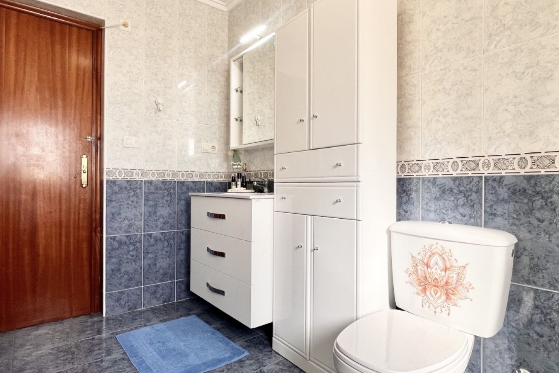 Återförsäljning - Town House -
Torrevieja - Costa Blanca