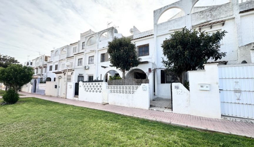 Återförsäljning - Town House -
Torrevieja - Costa Blanca