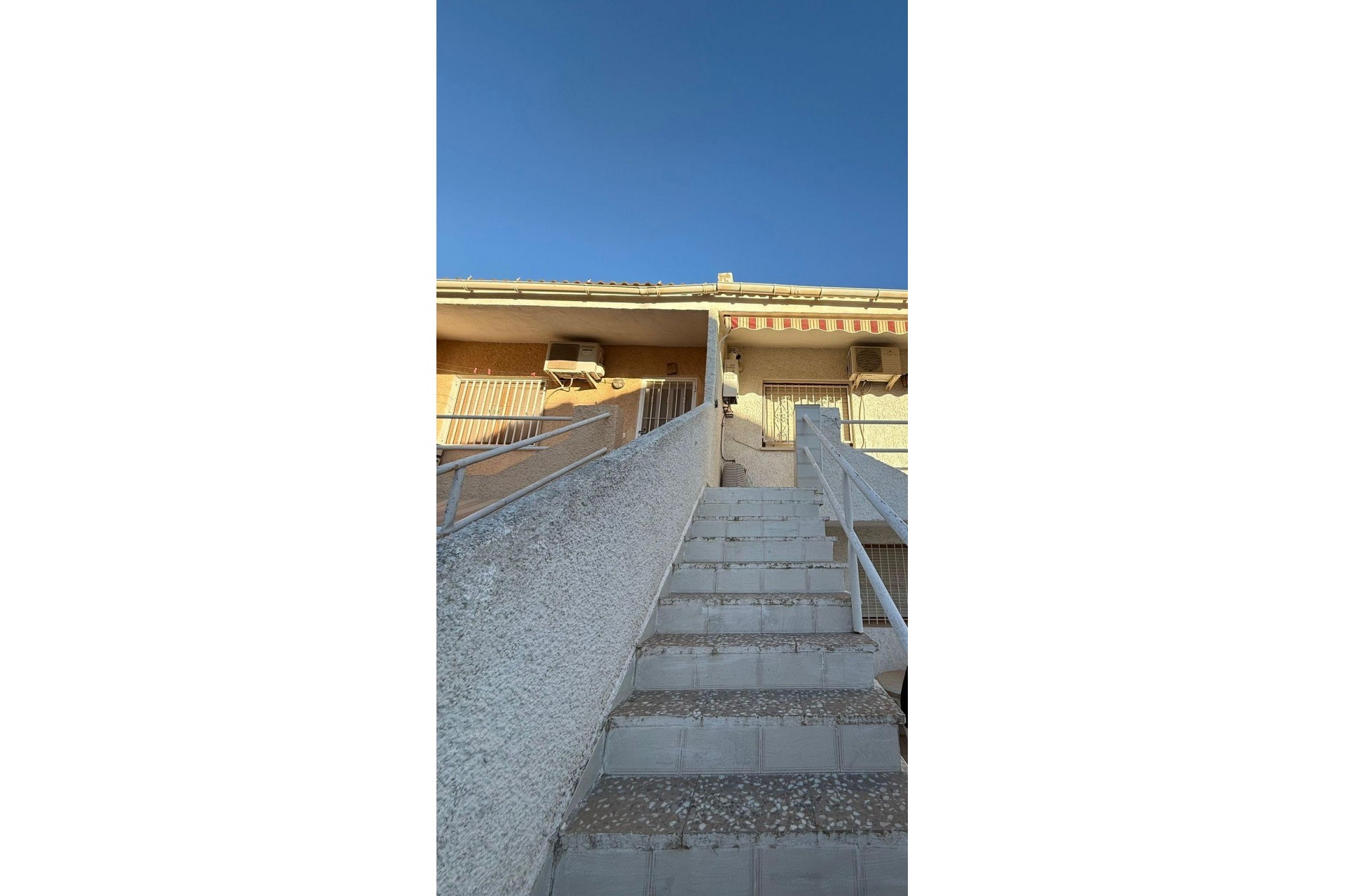 Återförsäljning - Town House -
Torrevieja - Costa Blanca