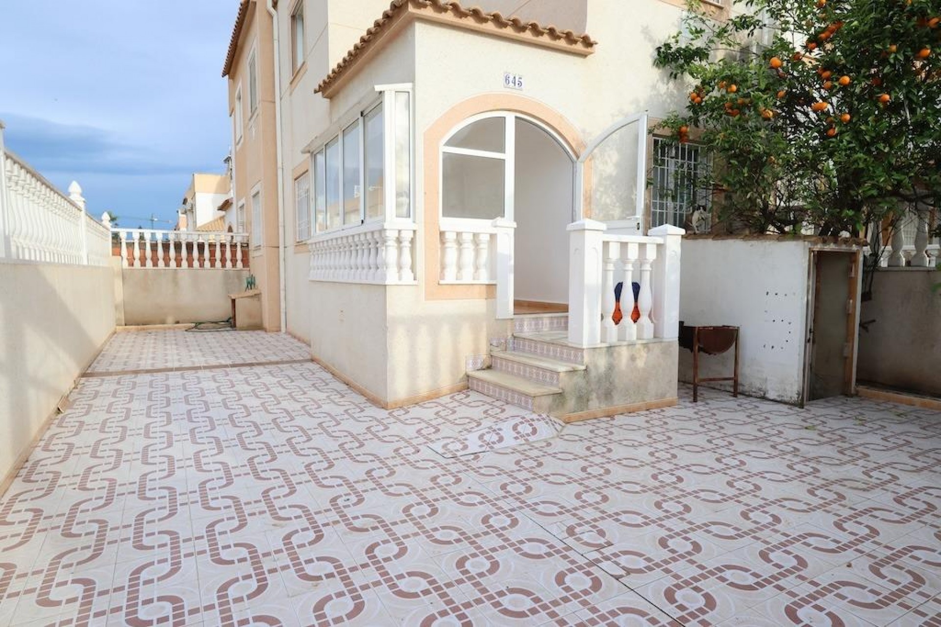 Återförsäljning - Town House -
Torrevieja - Costa Blanca