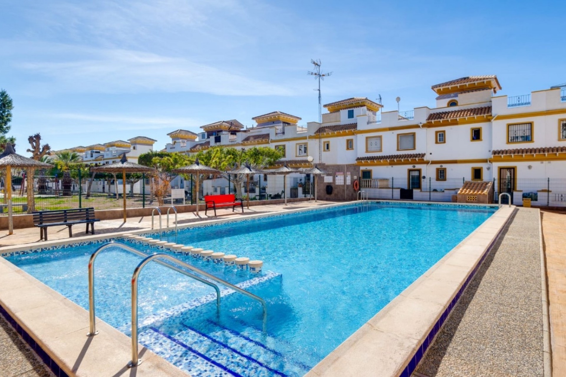 Återförsäljning - Town House -
Torrevieja - Costa Blanca