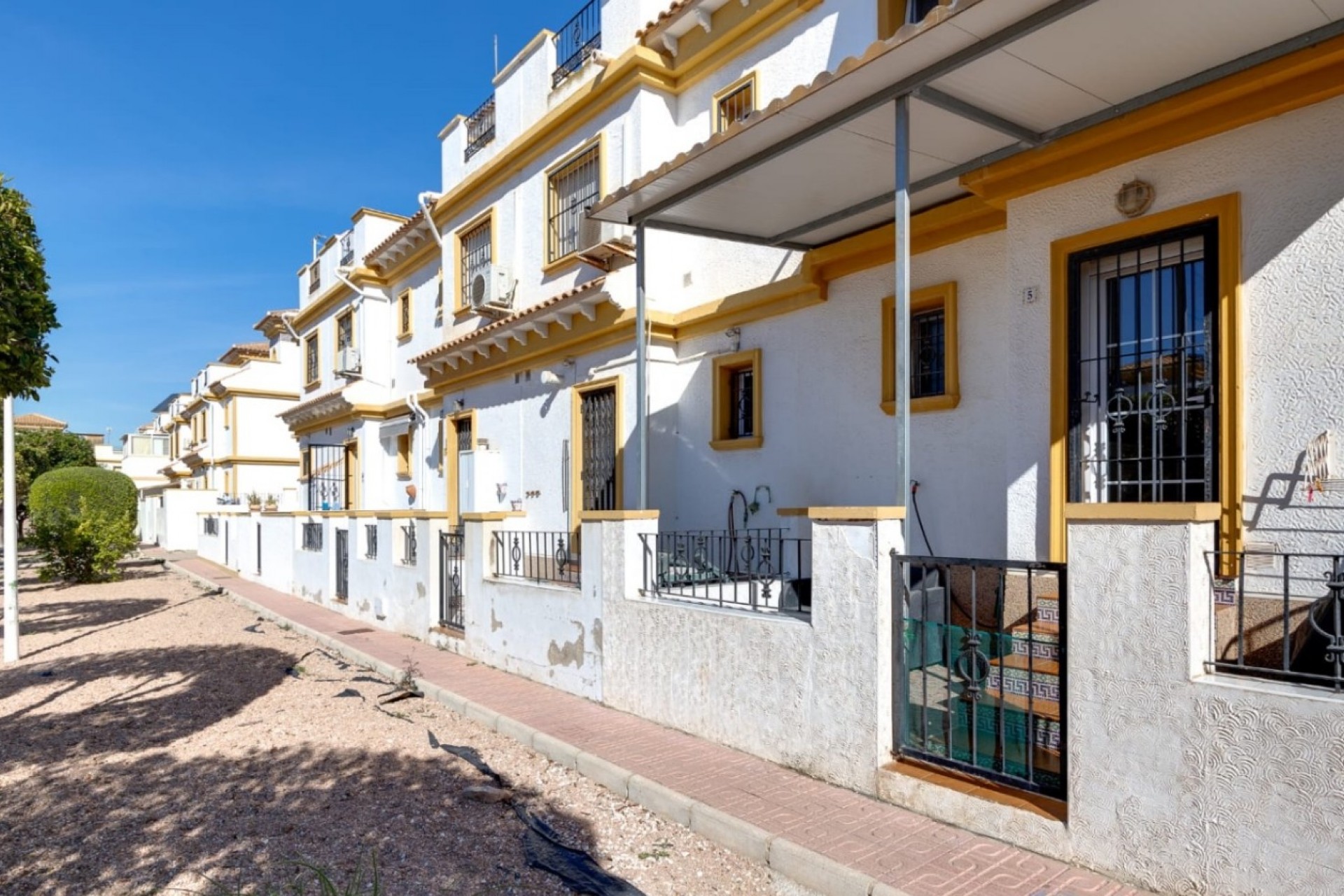 Återförsäljning - Town House -
Torrevieja - Costa Blanca