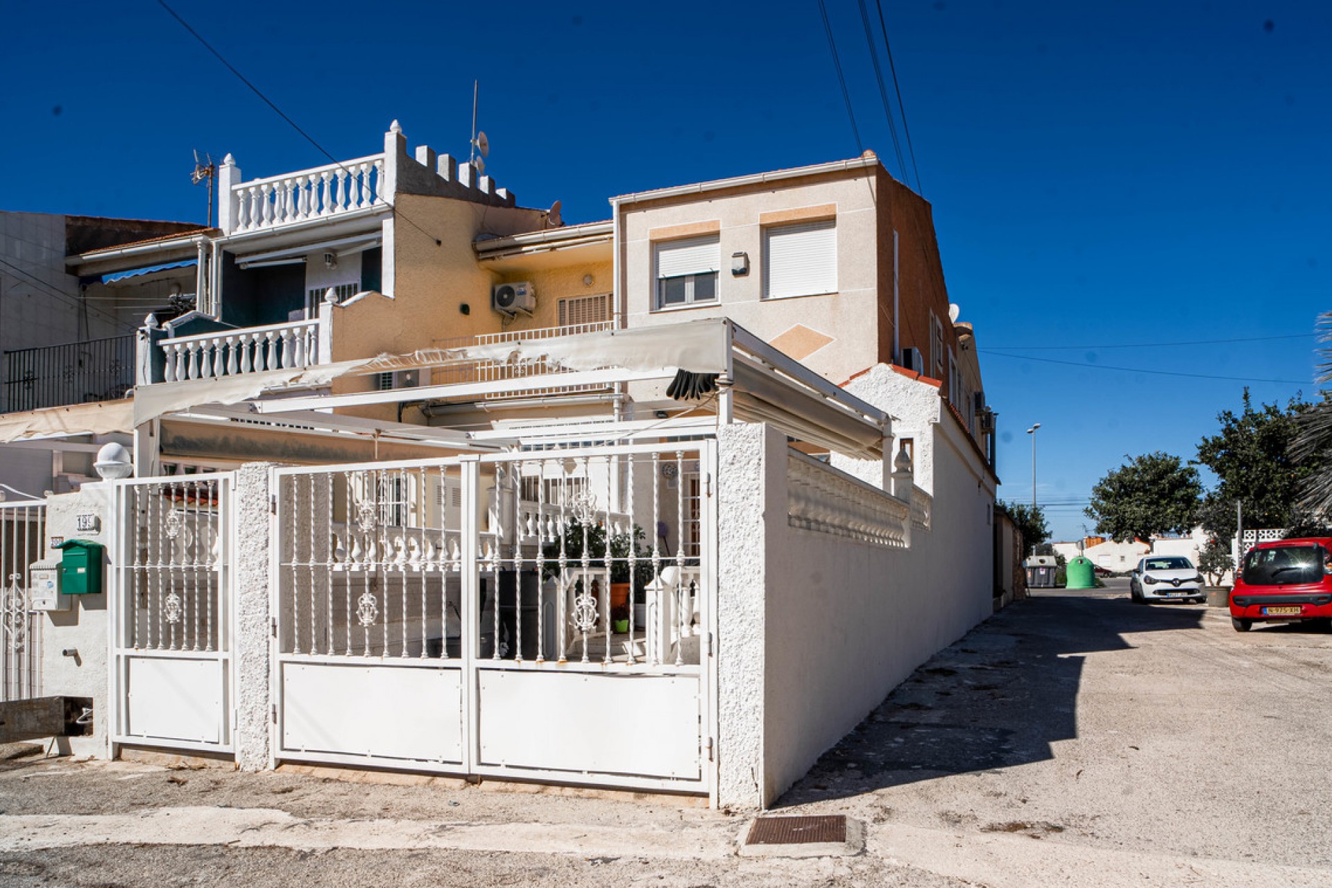 Återförsäljning - Town House -
Torrevieja - Costa Blanca