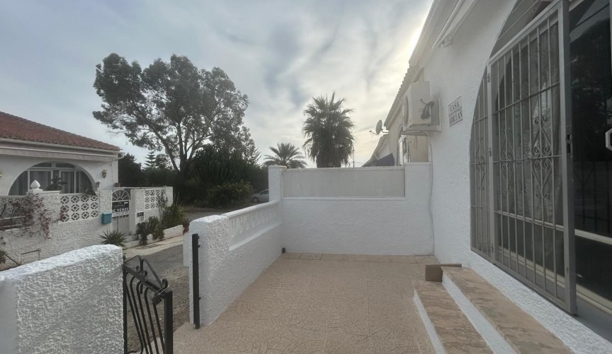 Återförsäljning - Town House -
Torrevieja - Costa Blanca