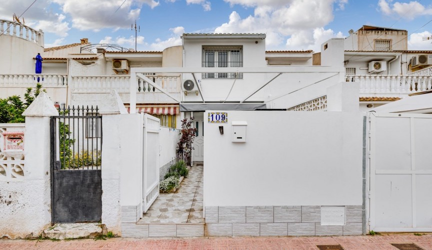 Återförsäljning - Town House -
Torrevieja - Costa Blanca